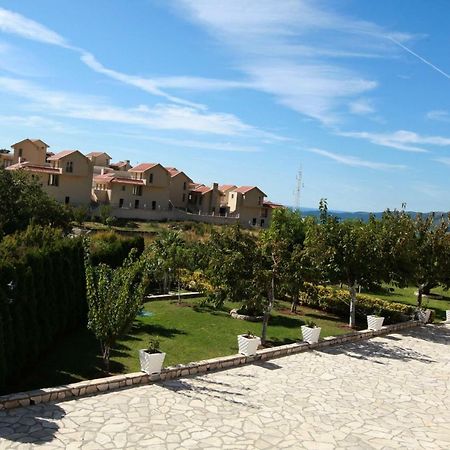 Апартаменты Vila Djordje Свети-Стефан Экстерьер фото