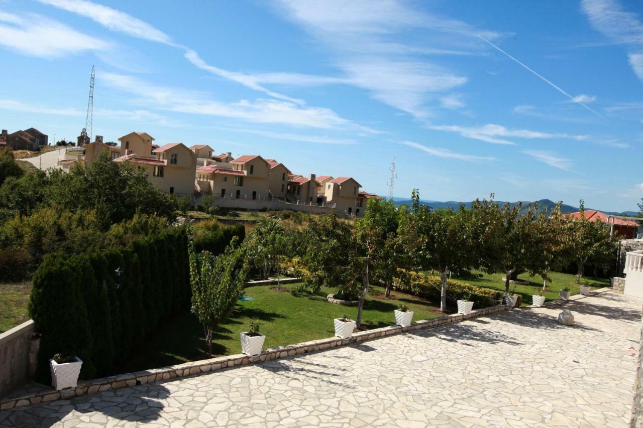 Апартаменты Vila Djordje Свети-Стефан Экстерьер фото