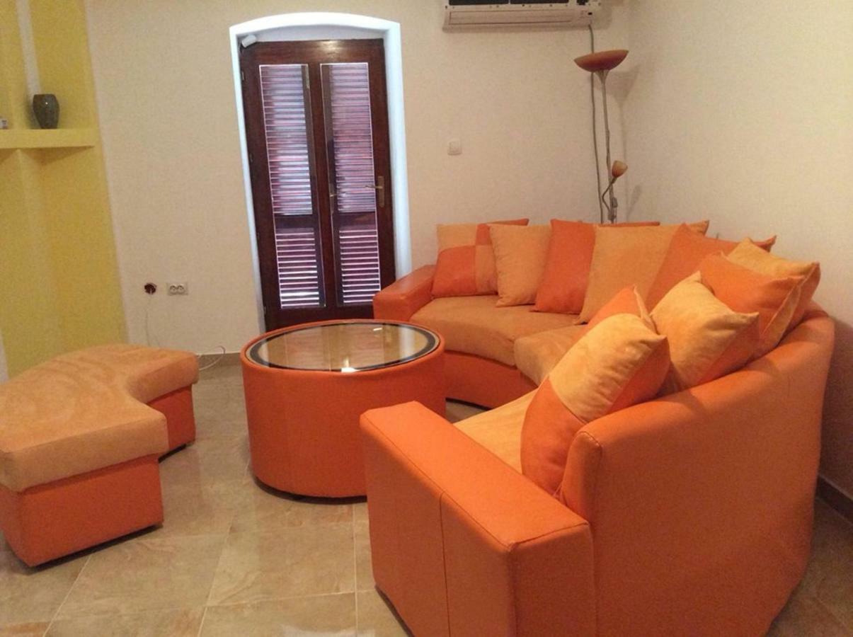Апартаменты Vila Djordje Свети-Стефан Экстерьер фото